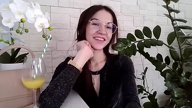 JuliaLovely online show from 02-19-26, 02:47
