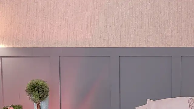 Snapshot of Annia-Greco chatting on 02-19-26, 02:58 Annia-Greco online show from 02-19-26, 02:58