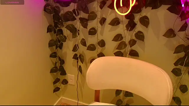 Susan Backer online show from 04-16-26, 11:44