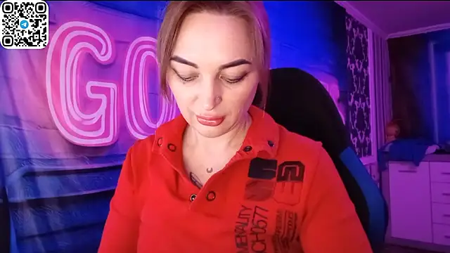 Snapshot of Vellora_ chatting on 02-27-26, 08:19 Vellora online show from 02-27-26, 08:19