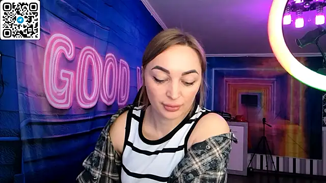 Snapshot of Vellora_ chatting on 05-19-26, 10:00 Vellora online show from 05-19-26, 10:00