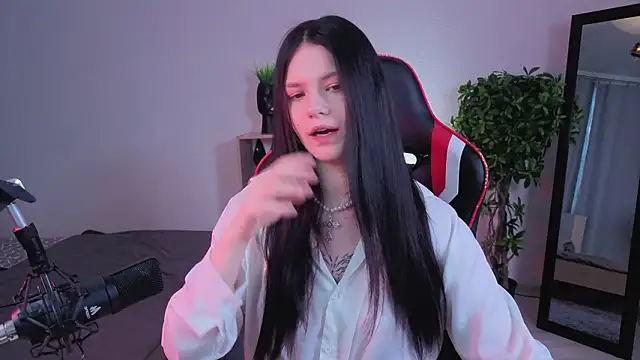 Maria trend online show from 02-14-26, 02:50