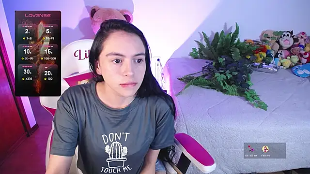 Snapshot of lika_little0 chatting on 02-07-26, 01:02 lika little0 online show from 02-07-26, 01:02