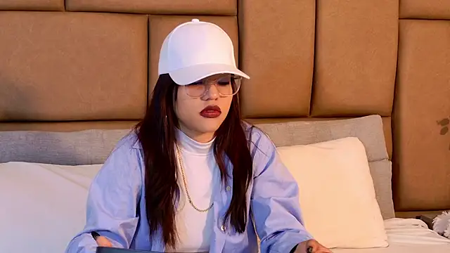 AntonellaBons online show from 04-14-26, 11:54