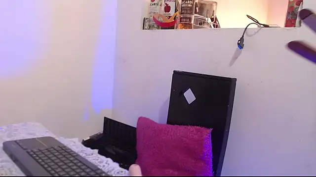 Snapshot of STEFANY__JACK chatting on 02-20-26, 03:25 STEFANY JACK online show from 02-20-26, 03:25