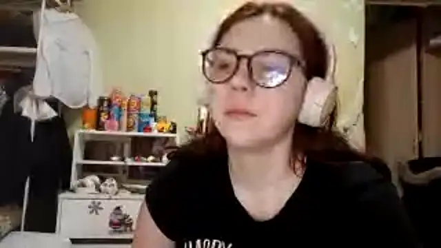 VannessaDillenbeck online show from 02-22-26, 04:59