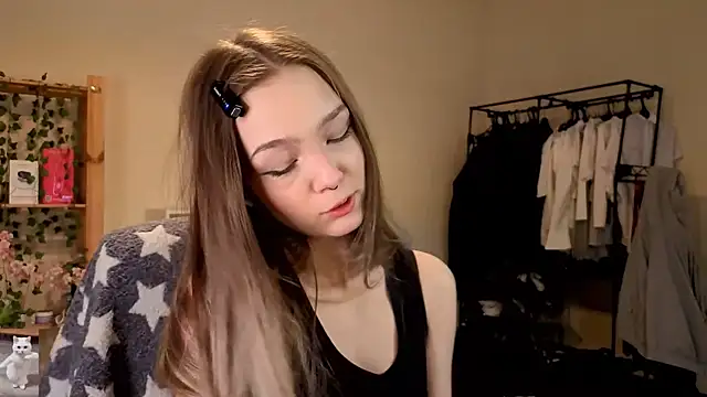 HoneyComfy online show from 04-07-26, 02:19