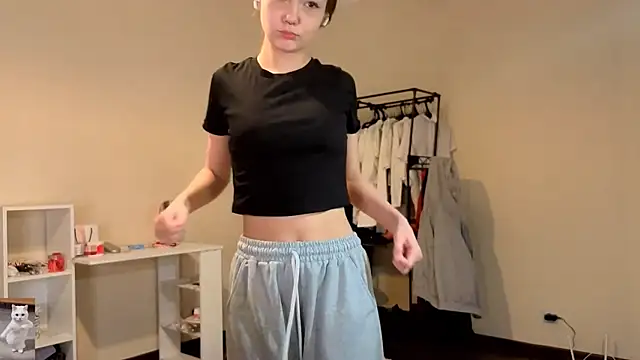 HoneyComfy online show from 04-01-26, 02:25
