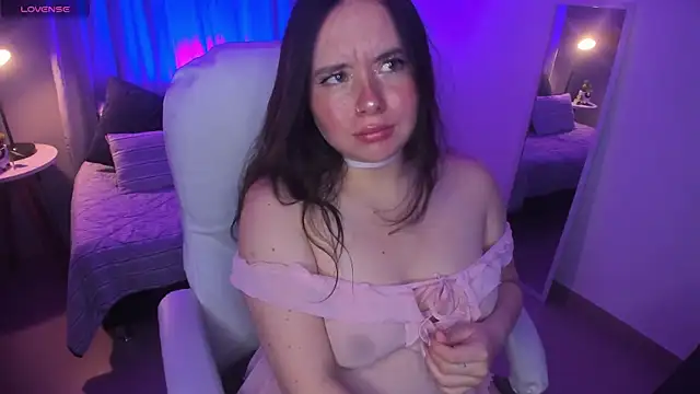 Raven sweeteyes online show from 04-05-26, 12:12