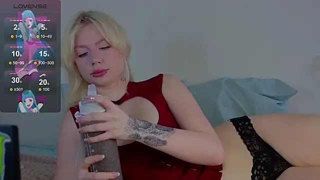 BladeSonya online show from 04-10-26, 01:29