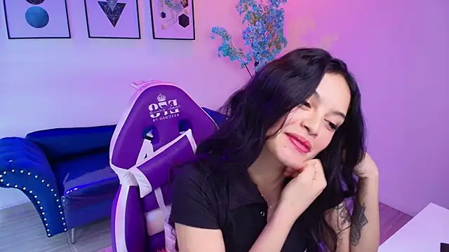 Snapshot of Maddie_T18 chatting on 04-30-26, 11:39 Maddie T18 online show from 04-30-26, 11:39