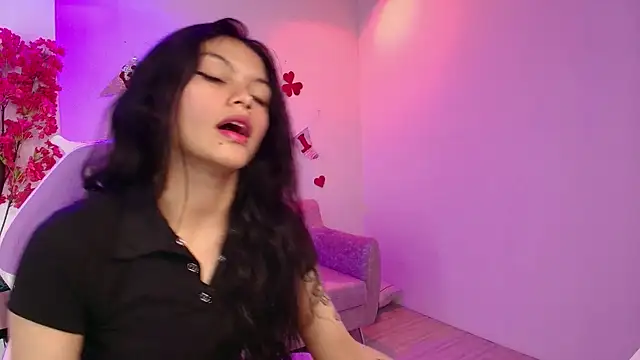 Snapshot of Maddie_T18 chatting on 02-28-26, 11:32 Maddie T18 online show from 02-28-26, 11:32