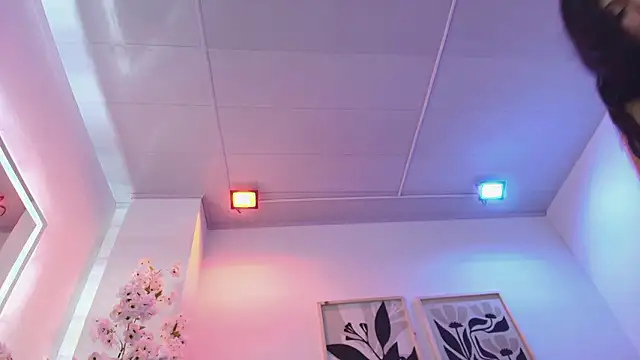 Snapshot of Maddie_T18 chatting on 02-28-26, 11:37 Maddie T18 online show from 02-28-26, 11:37