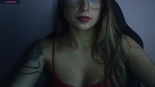 Tifanny 0a online show from 04-16-26, 09:39