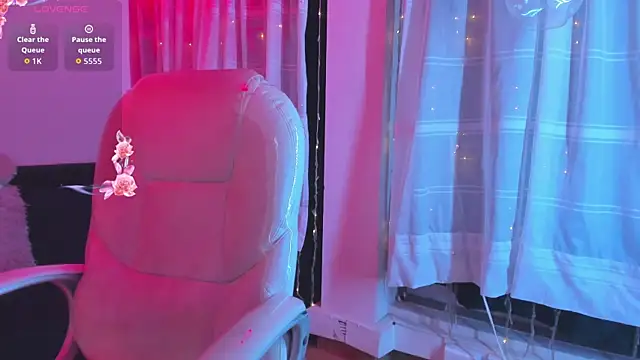 Snapshot of Sweet_bellaa_ chatting on 04-05-26, 05:14 Sweet bellaa online show from 04-05-26, 05:14