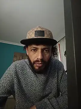 Snapshot of kauzZhomi chatting on 02-09-26, 11:52 kauzZhomi online show from 02-09-26, 11:52