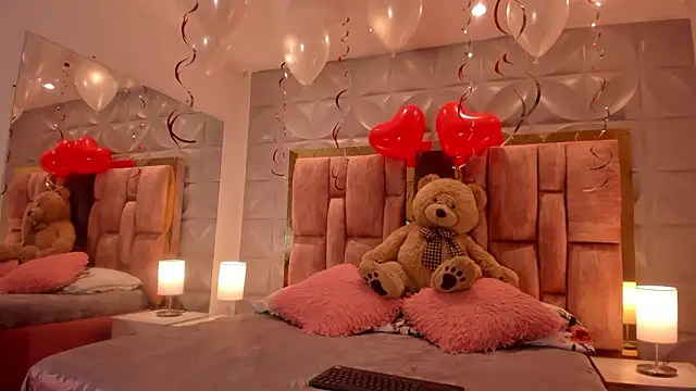 Paris Velvet online show from 02-13-26, 10:43