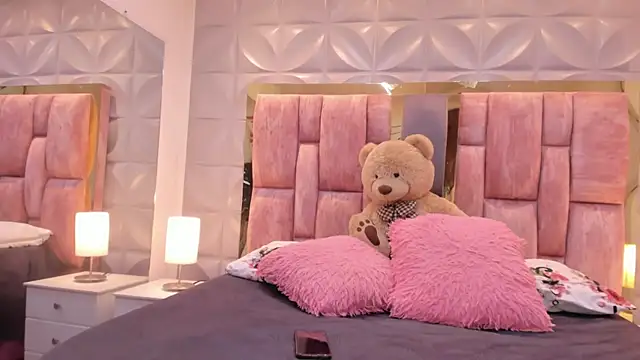 Paris Velvet online show from 04-09-26, 10:49