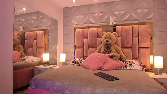 Paris Velvet online show from 02-10-26, 09:47