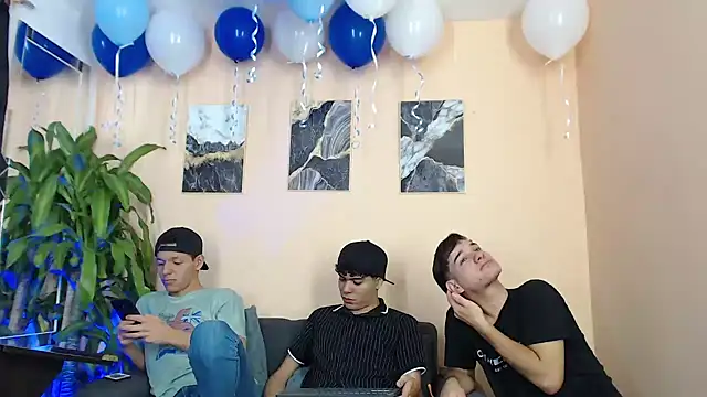 DesiresOfOlympus  online show from 03-18-26, 08:21