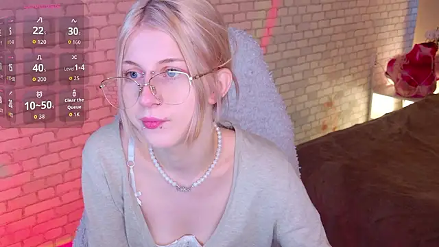 Snapshot of alicedews chatting on 02-24-26, 02:07 alicedews online show from 02-24-26, 02:07