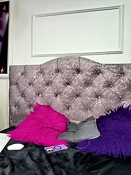 Snapshot of violetmist chatting on 02-06-26, 01:34 violetmist online show from 02-06-26, 01:34