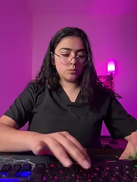 Snapshot of Ales_Kitten_Live chatting on 02-19-26, 09:23 Ales Kitten Live online show from 02-19-26, 09:23