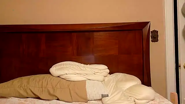 Snapshot of SexiLexi67780 chatting on 02-14-26, 05:51 SexiLexi67780 online show from 02-14-26, 05:51