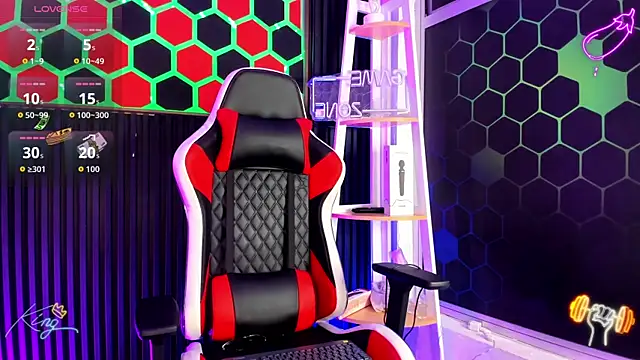 Snapshot of David_Banks_ chatting on 04-14-26, 12:21 David Banks online show from 04-14-26, 12:21