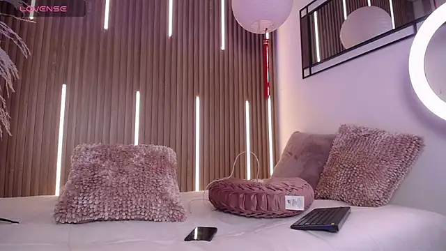 Snapshot of David_Banks_ chatting on 03-12-26, 12:20 David Banks online show from 03-12-26, 12:20