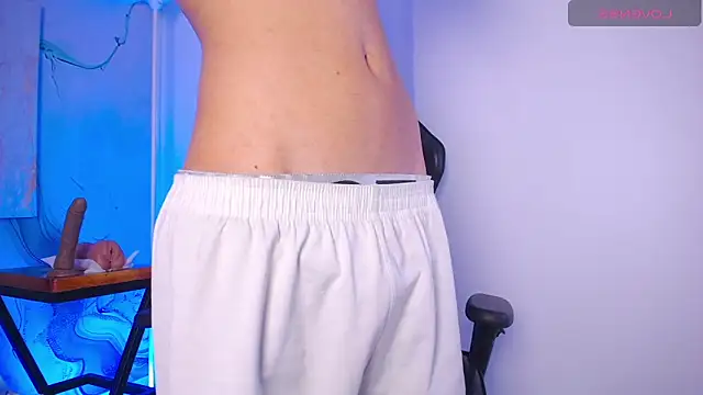 Snapshot of David_Banks_ chatting on 03-13-26, 02:22 David Banks online show from 03-13-26, 02:22