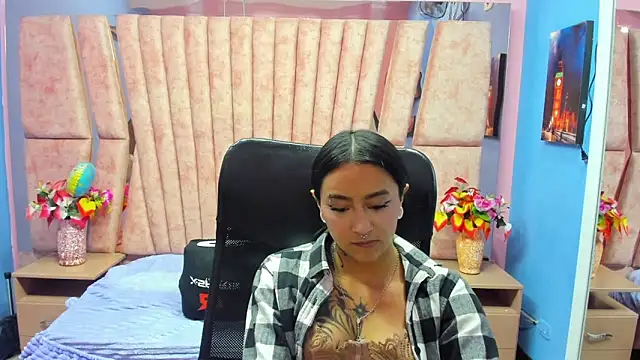 Miaa Thopmson  online show from 02-27-26, 09:25