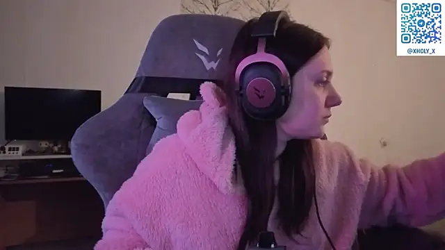 Snapshot of Holy_Kveta chatting on 02-07-26, 02:41 Holy Kveta online show from 02-07-26, 02:41