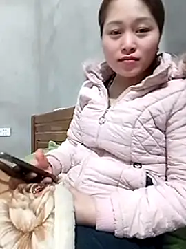 Snapshot of maimai1100 chatting on 02-04-26, 12:33 maimai1100 online show from 02-04-26, 12:33