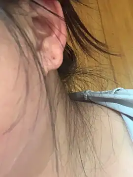 Snapshot of Star-sweet01 chatting on 02-21-26, 02:46 Star-sweet01 online show from 02-21-26, 02:46