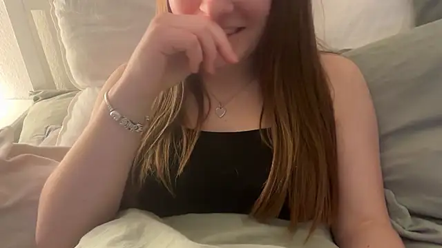 Lucyschickt online show from 02-20-26, 04:53