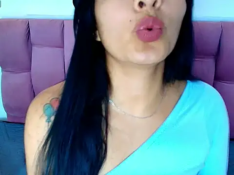 Snapshot of Melannyy__ chatting on 06-09-26, 04:24 Melannyy online show from 06-09-26, 04:24