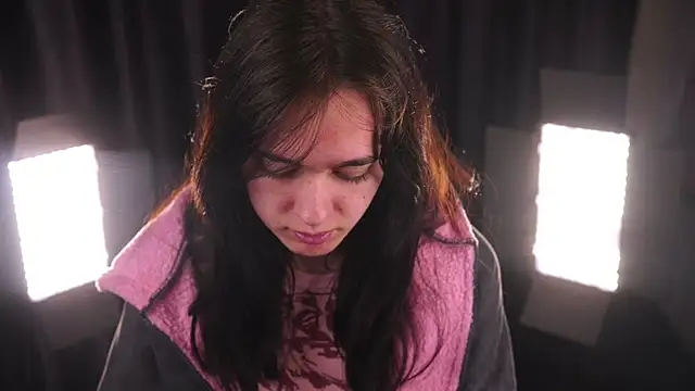 GinnyKittle online show from 02-15-26, 07:02