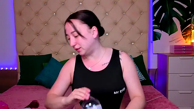 AwaMax online show from 05-11-26, 04:58
