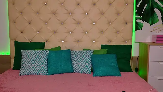 AwaMax online show from 03-27-26, 08:26