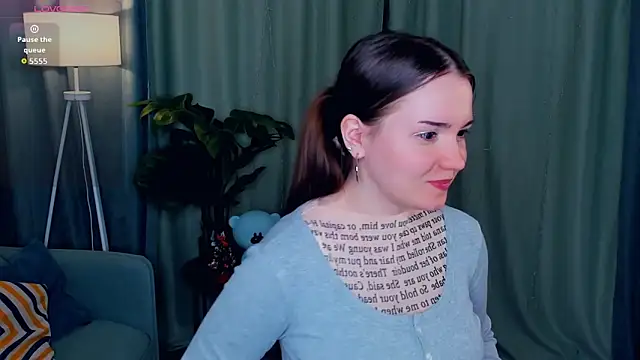 Snapshot of CrissyKales chatting on 04-13-26, 07:51 CrissyKales online show from 04-13-26, 07:51