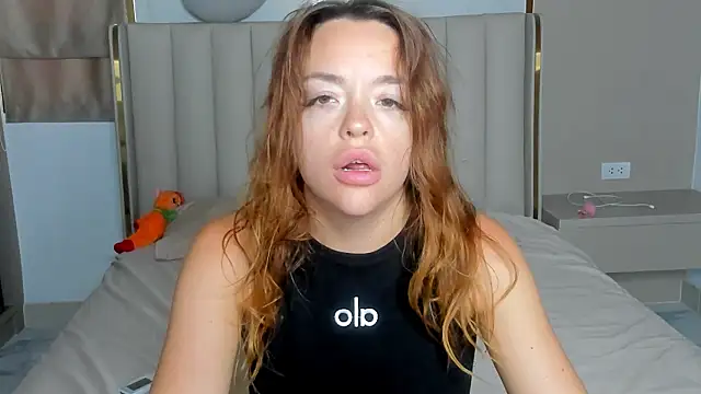 Snapshot of stellaa_quenn chatting on 02-27-26, 12:11 stellaa quenn online show from 02-27-26, 12:11