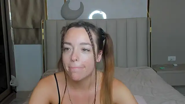 Snapshot of stellaa_quenn chatting on 02-10-26, 12:09 stellaa quenn online show from 02-10-26, 12:09