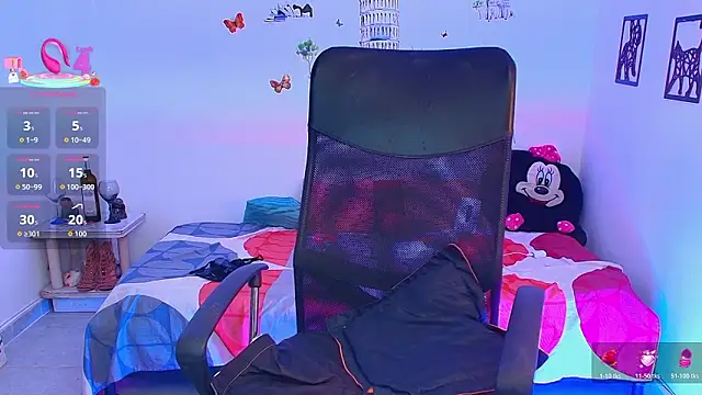 Snapshot of Kristin___ chatting on 02-25-26, 03:07 Kristin online show from 02-25-26, 03:07