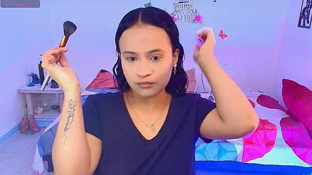 Snapshot of Kristin___ chatting on 02-18-26, 02:53 Kristin online show from 02-18-26, 02:53