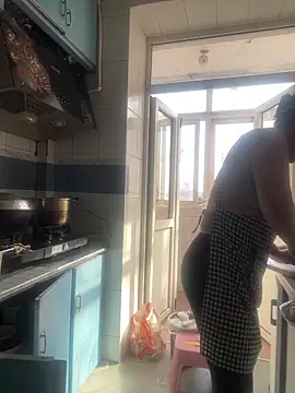 Youyou 12 online show from 03-19-26, 01:49