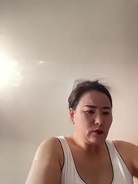 Snapshot of Youyou_12 chatting on 05-21-26, 12:41 Youyou 12 online show from 05-21-26, 12:41