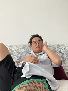 Youyou 12 online show from 02-11-26, 07:41