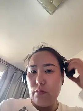 Youyou 12 online show from 04-11-26, 05:48