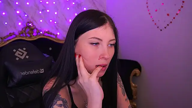 Snapshot of LunaaMay chatting on 03-01-26, 08:25 LunaaMay online show from 03-01-26, 08:25